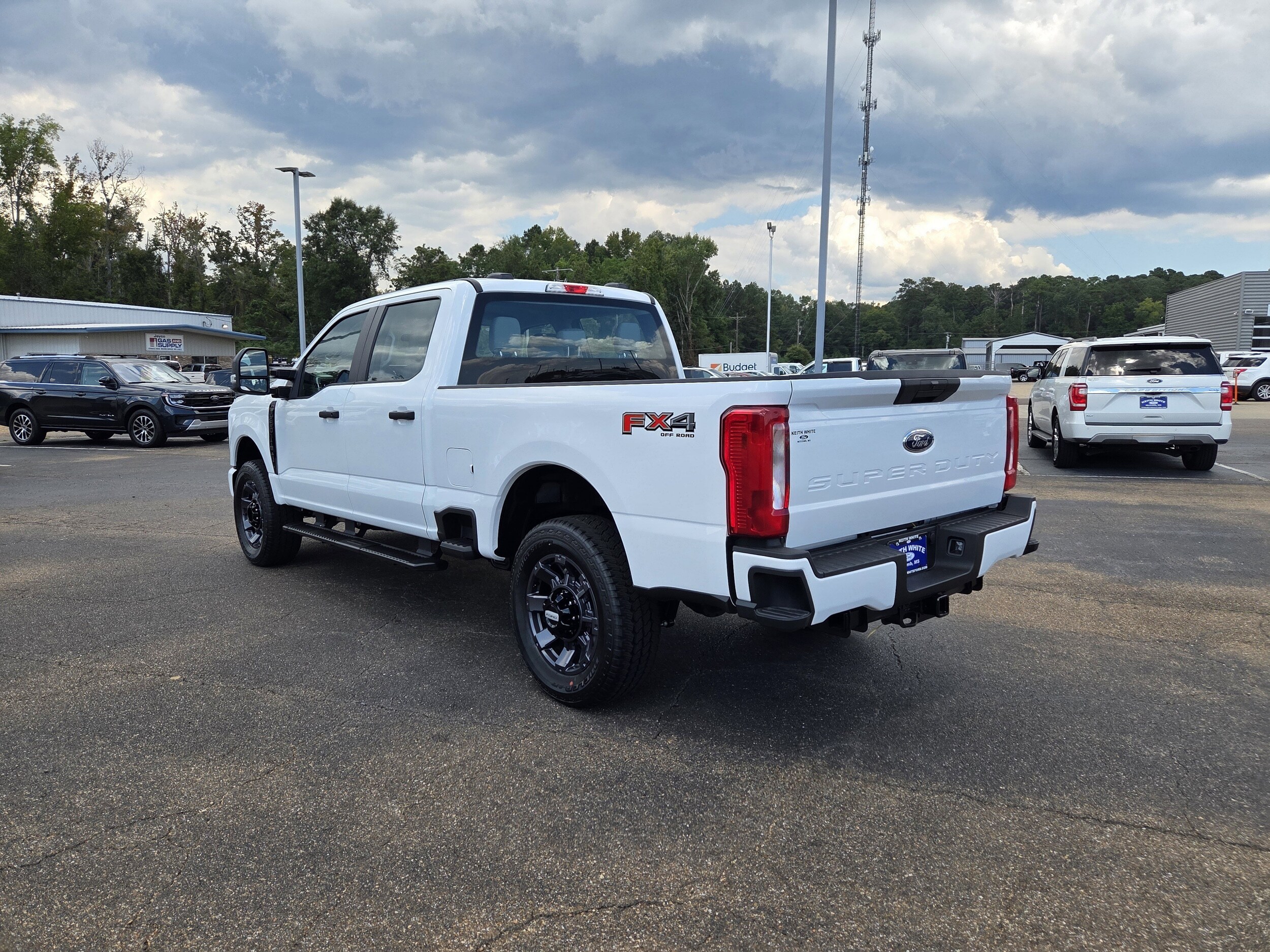 2026 Ford F-250 photo 3