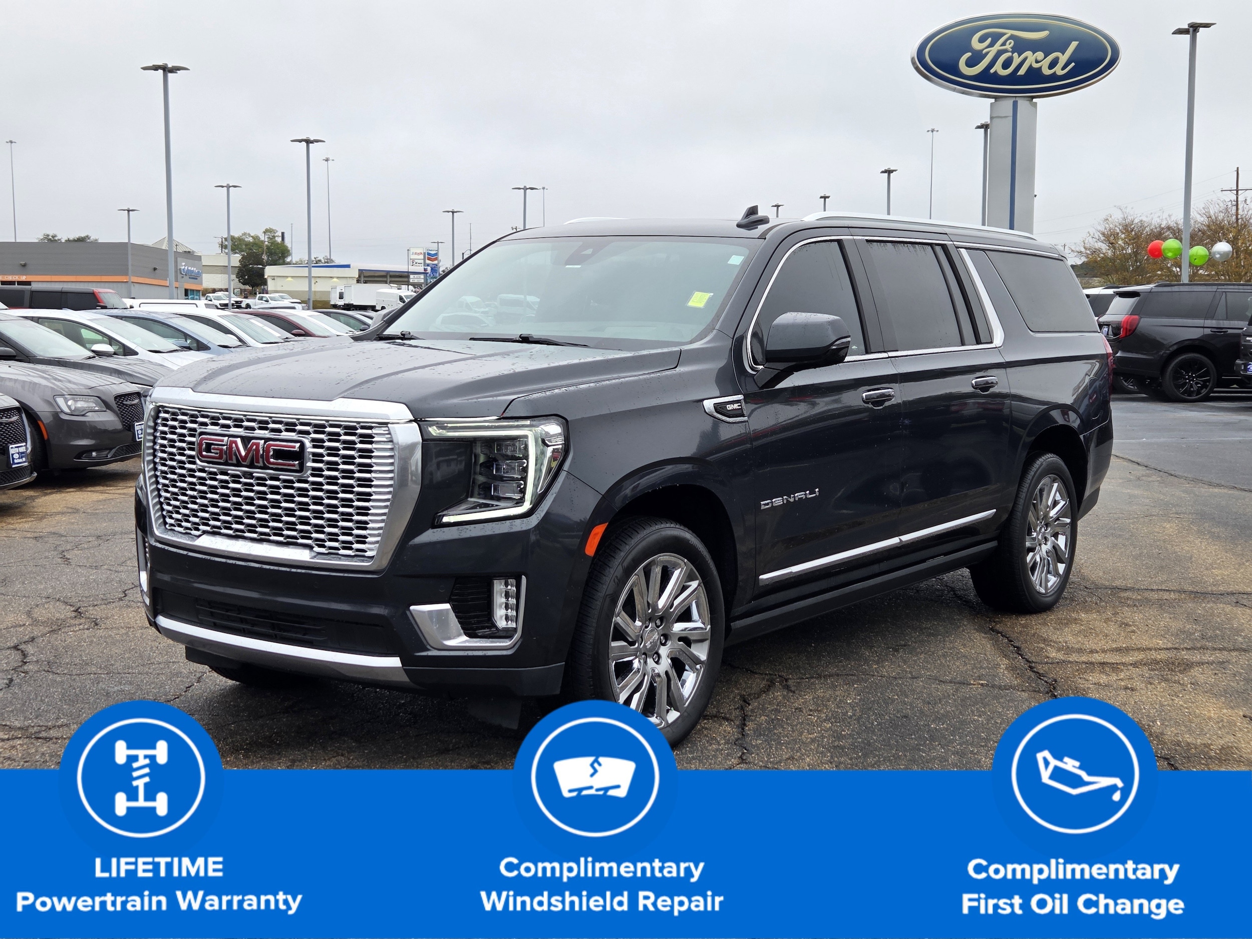 2021 GMC Yukon XL Denali's photo