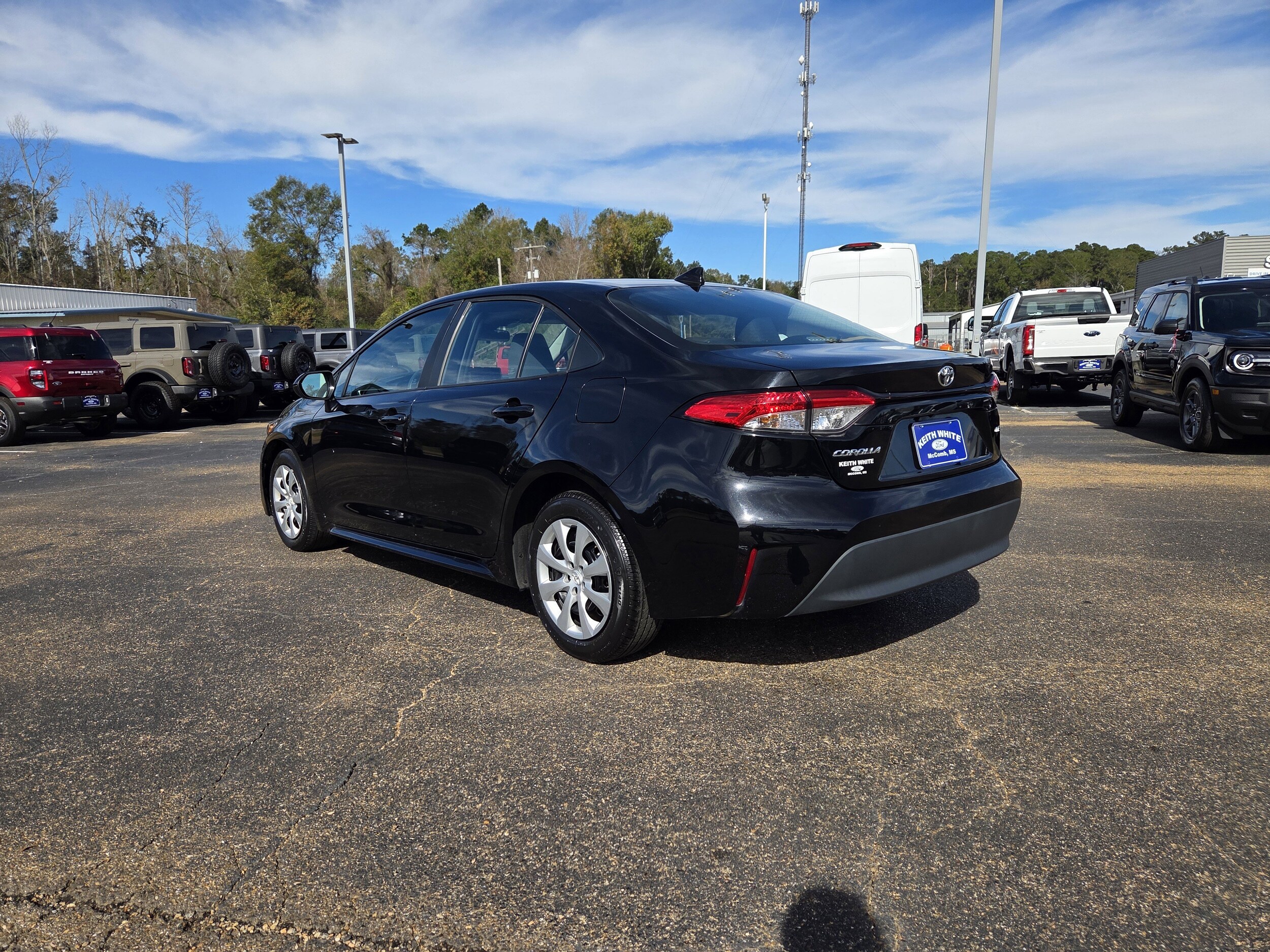 2024 Toyota Corolla LE photo 2