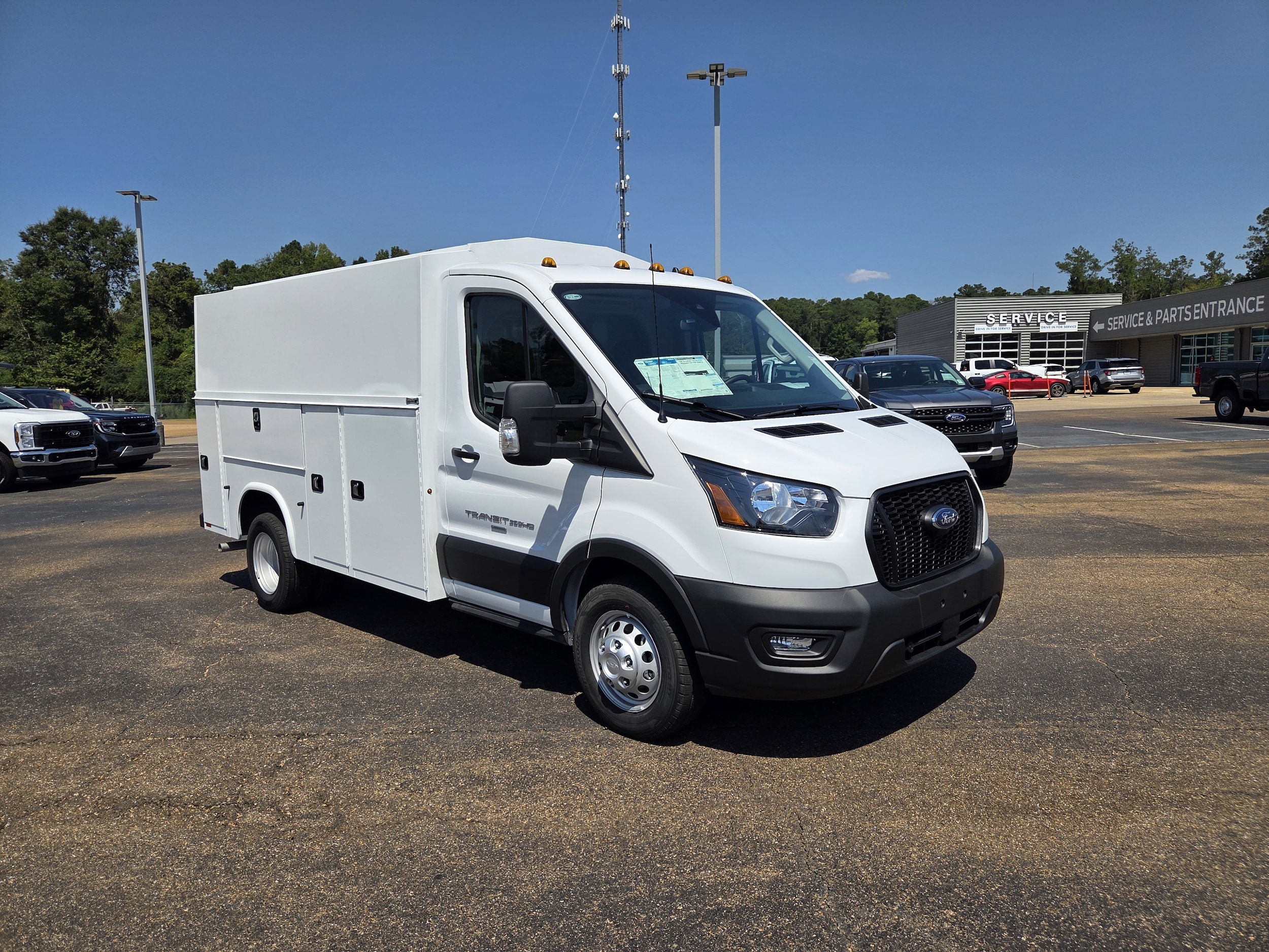 2025 Ford Transit Cutaway Base - Photo 12