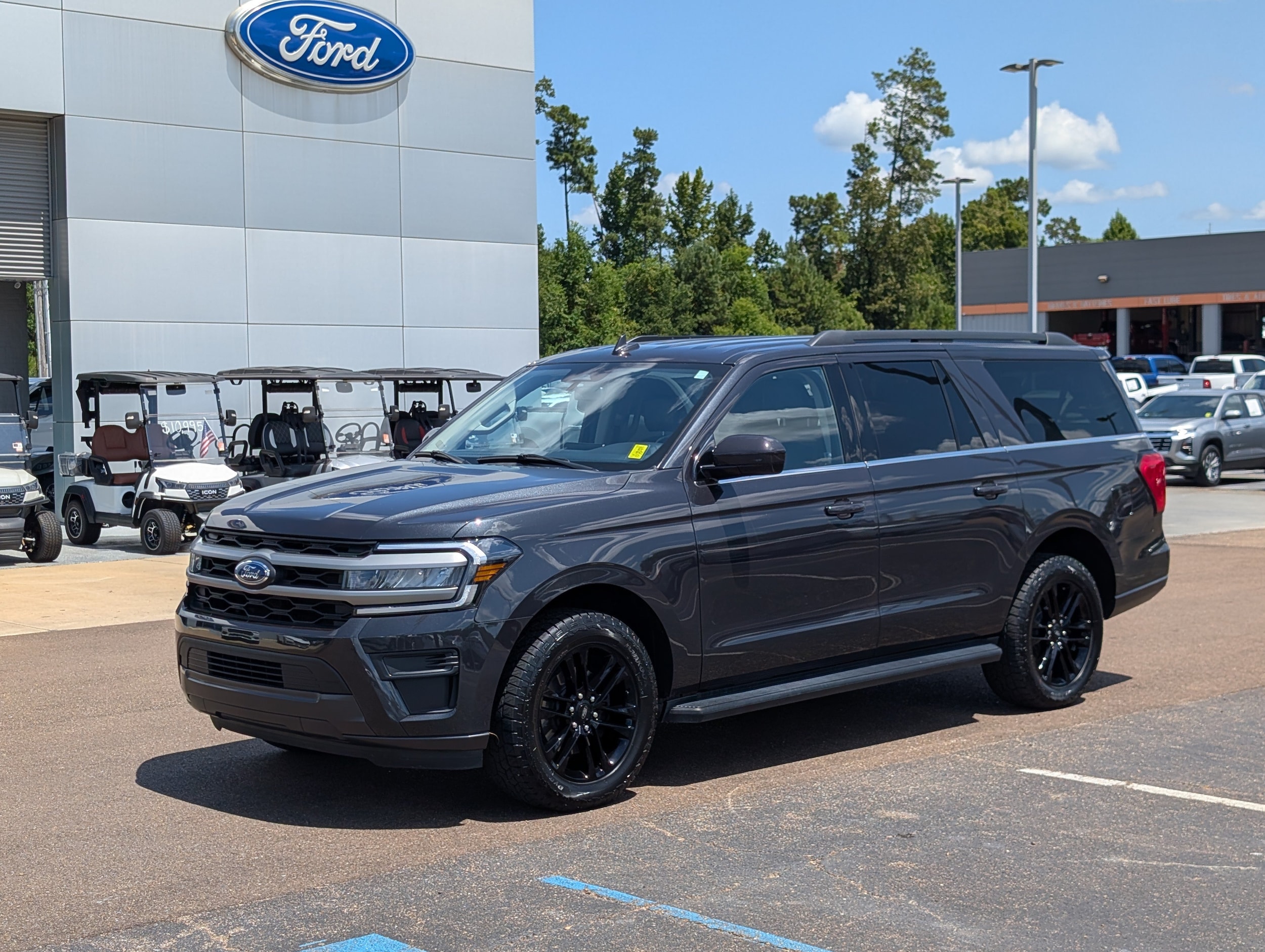 2024 Ford Expedition MAX XLT RWD   