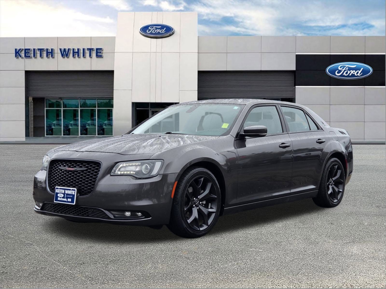 2022 Chrysler 300 S's photo