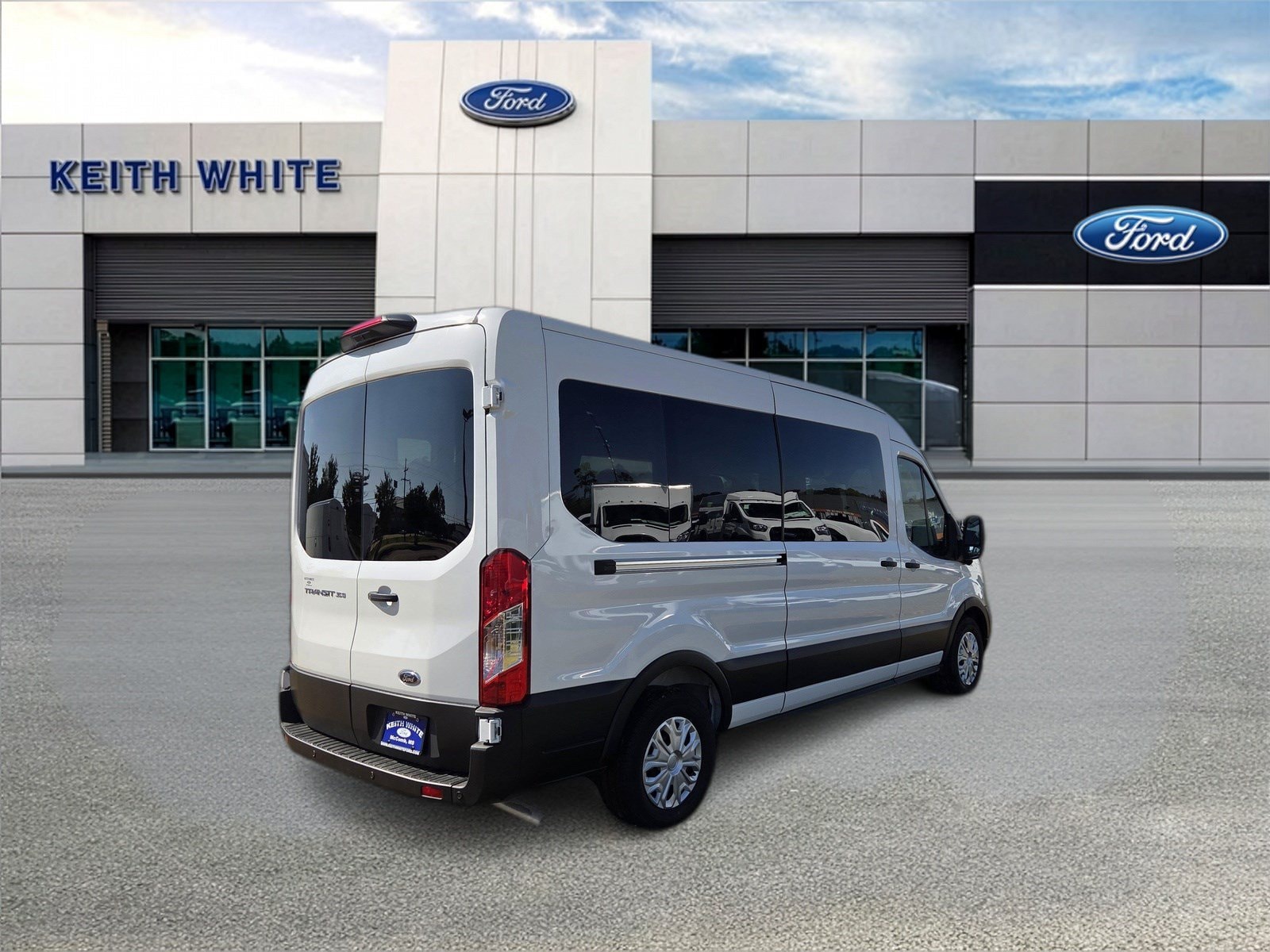 2025 Ford Transit Passenger Van XL - Photo 8