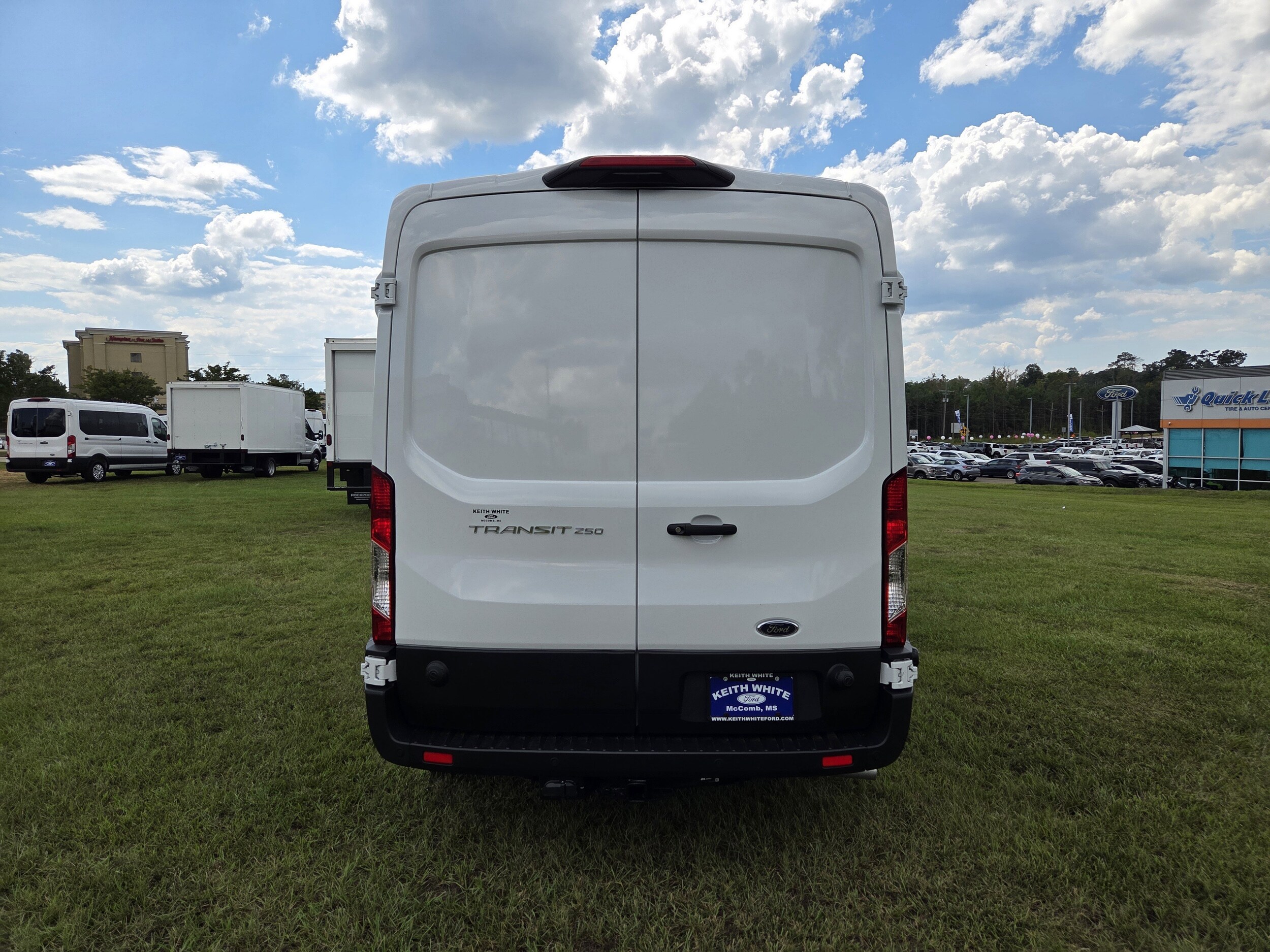 2025 Ford Transit photo 3