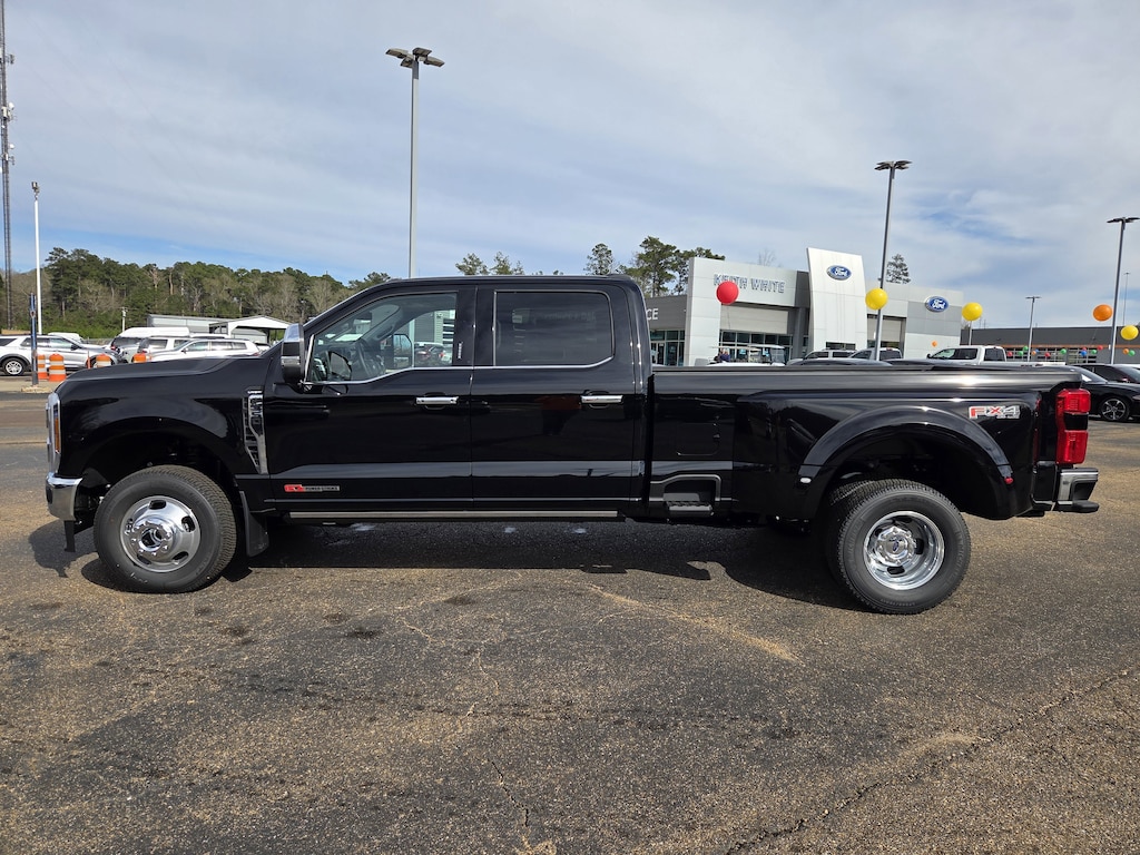 New 2026 Ford F-350 F-350 Lariat Truck Crew Cab