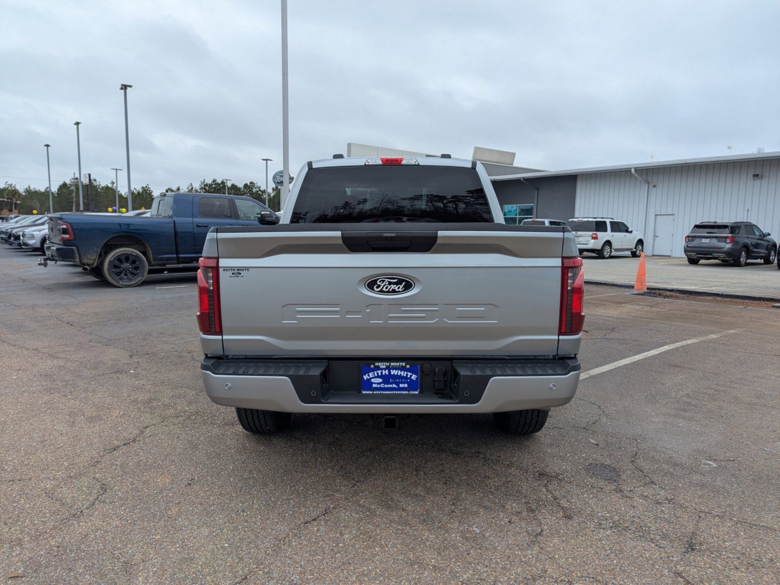 2025 Ford F-150 STX photo 4