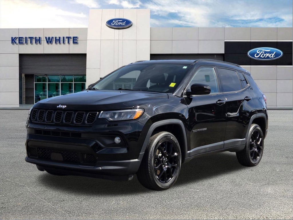 Used 2025 Jeep Compass Latitude SUV