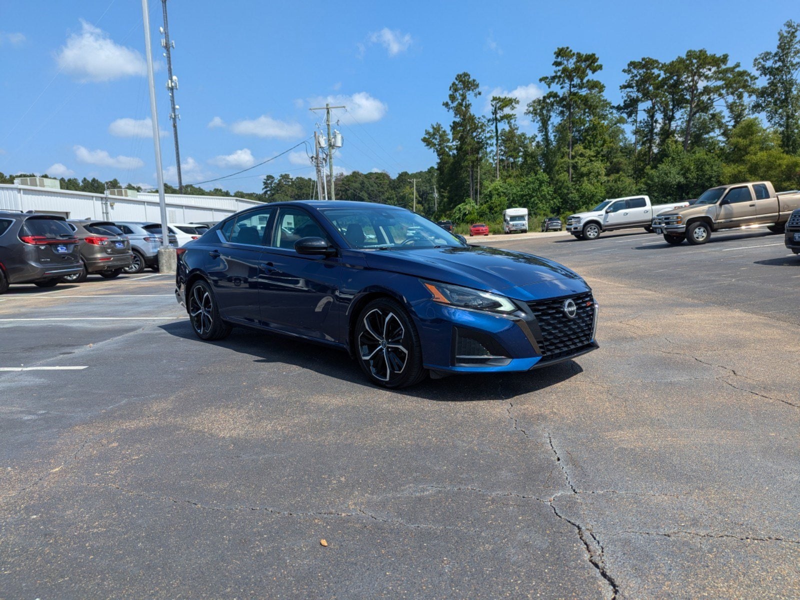 Used 2023 Nissan Altima SR with VIN 1N4BL4CV1PN302320 for sale in Mccomb, MS