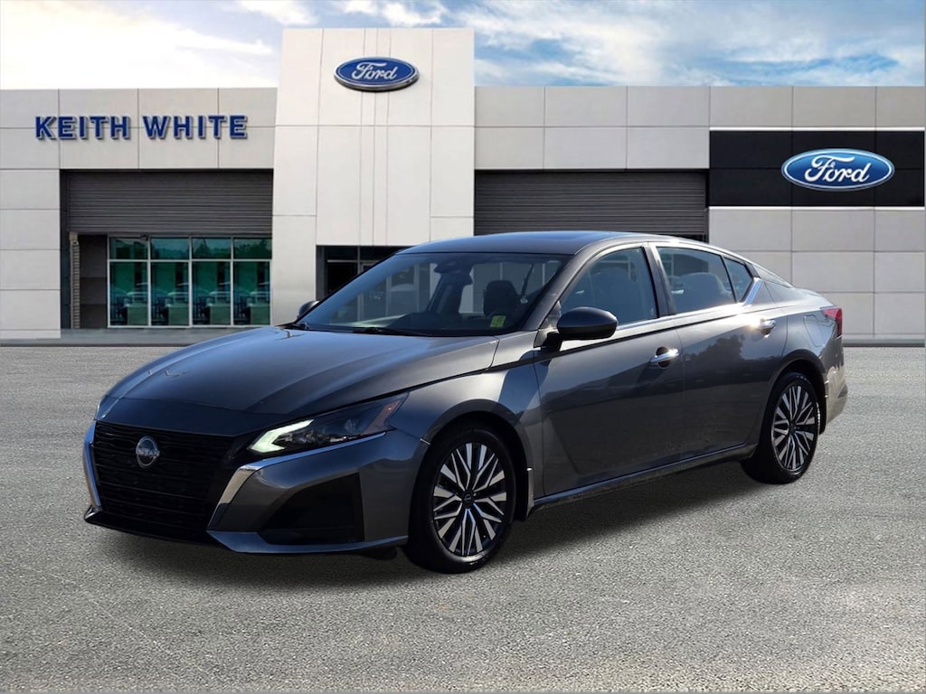 Used 2024 Nissan Altima 2.5 SV Sedan