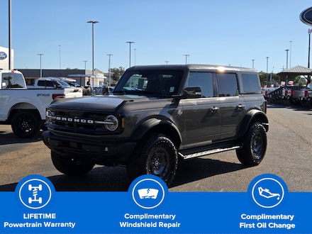 2025 Ford Bronco Outer Banks SUV