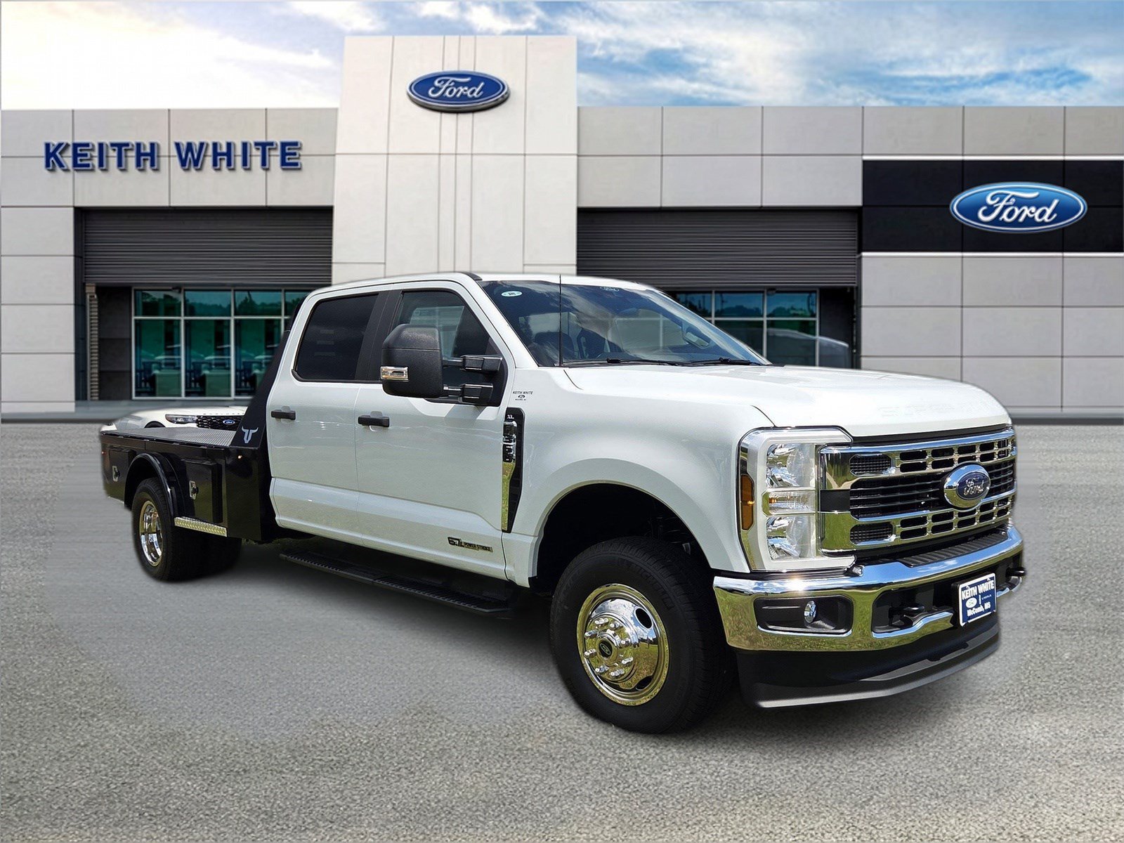 2026 Ford F-350 Super Duty Chassis Cab XL - Photo 9