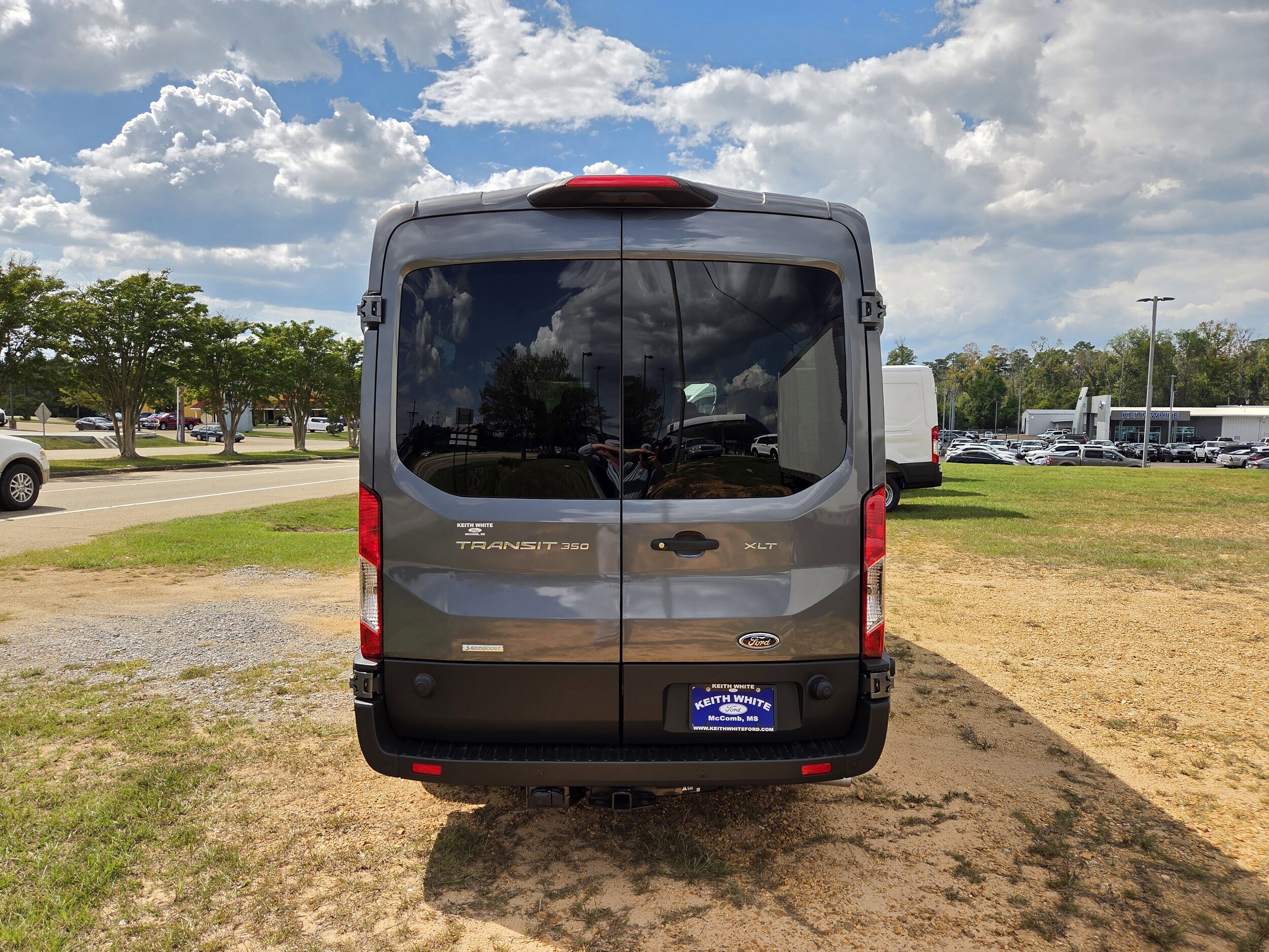 2025 Ford Transit Passenger photo 3