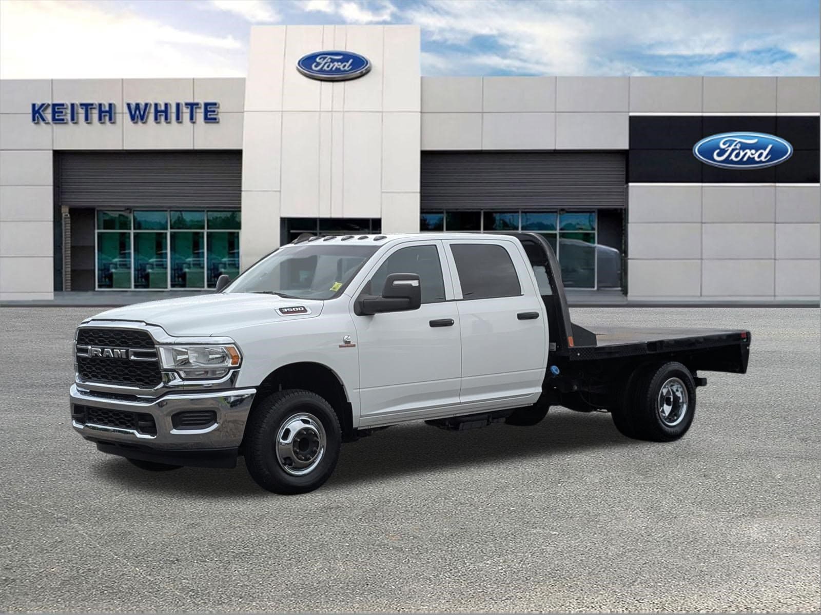 2024 RAM 3500 Tradesman 4X4 Crew Cab's photo