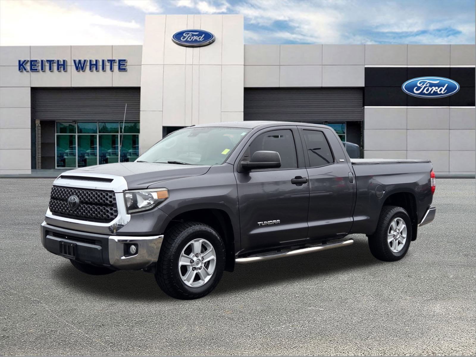 2018 Toyota Tundra SR5's photo