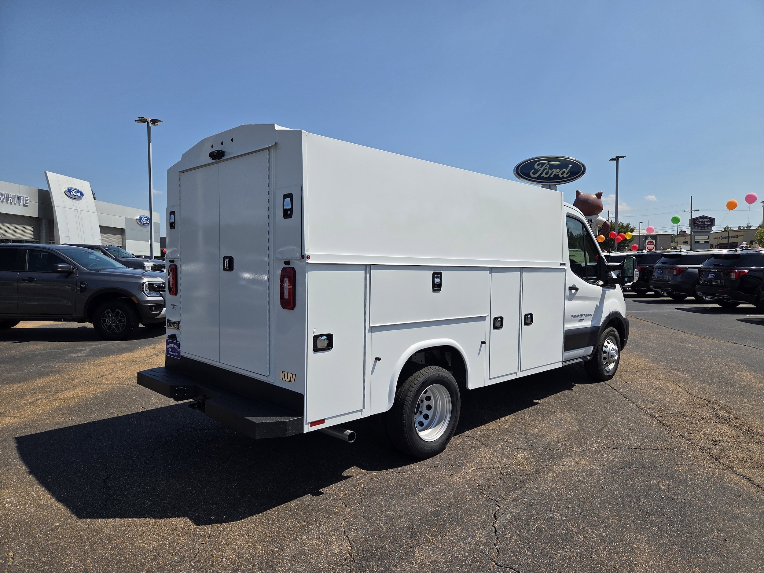 2025 Ford Transit Cutaway Base - Photo 10