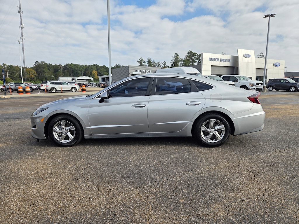Used 2022 Hyundai Sonata SE Sedan