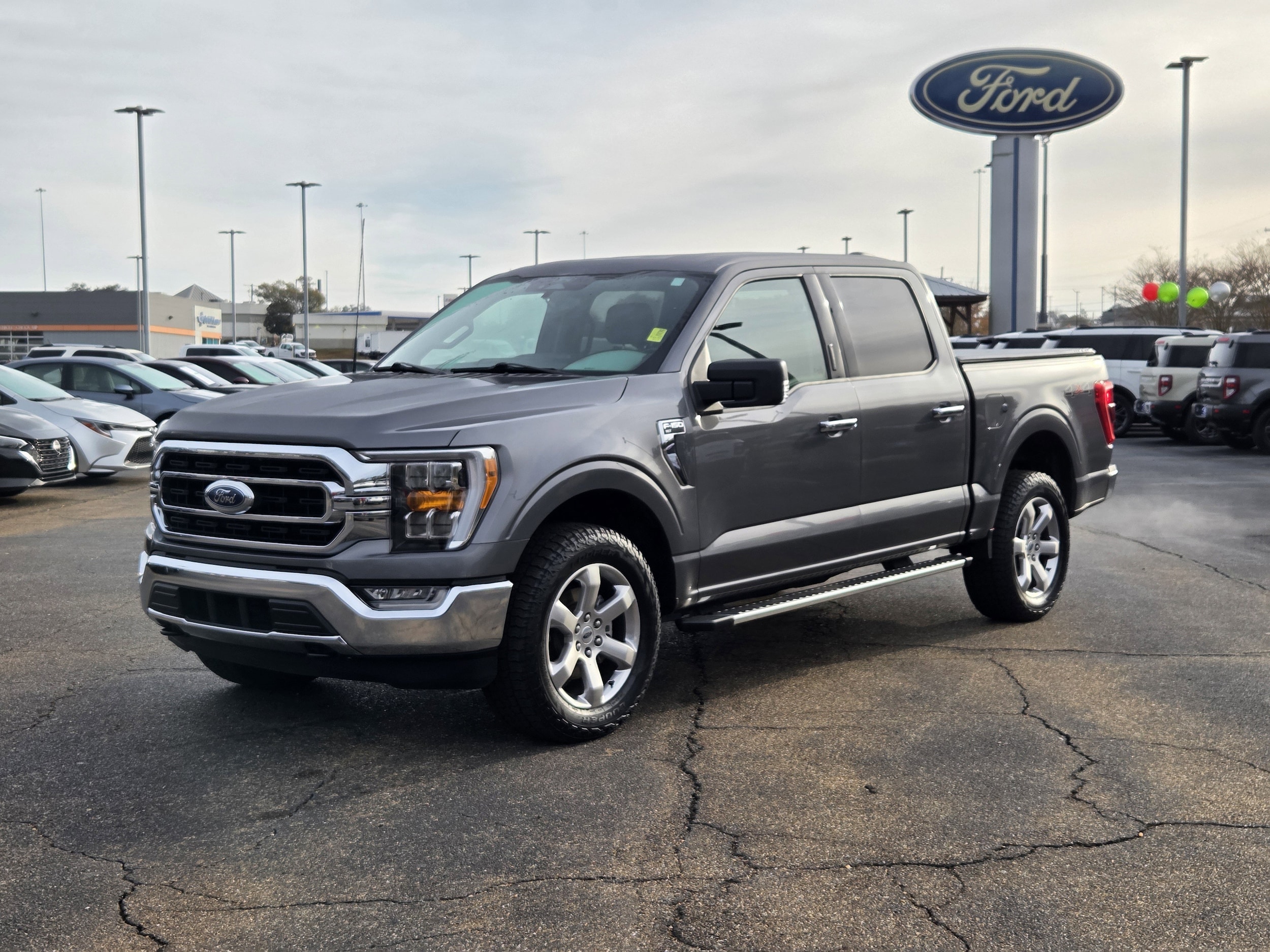 2022 Ford F-150 XLT's photo