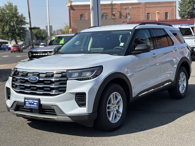 2025 Ford Explorer photo 4