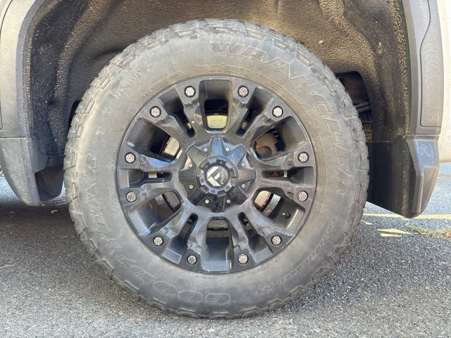 2019 Gmc Sierra 1500 SLE photo 2