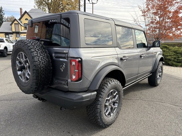 2025 Ford Bronco Badlands photo 3
