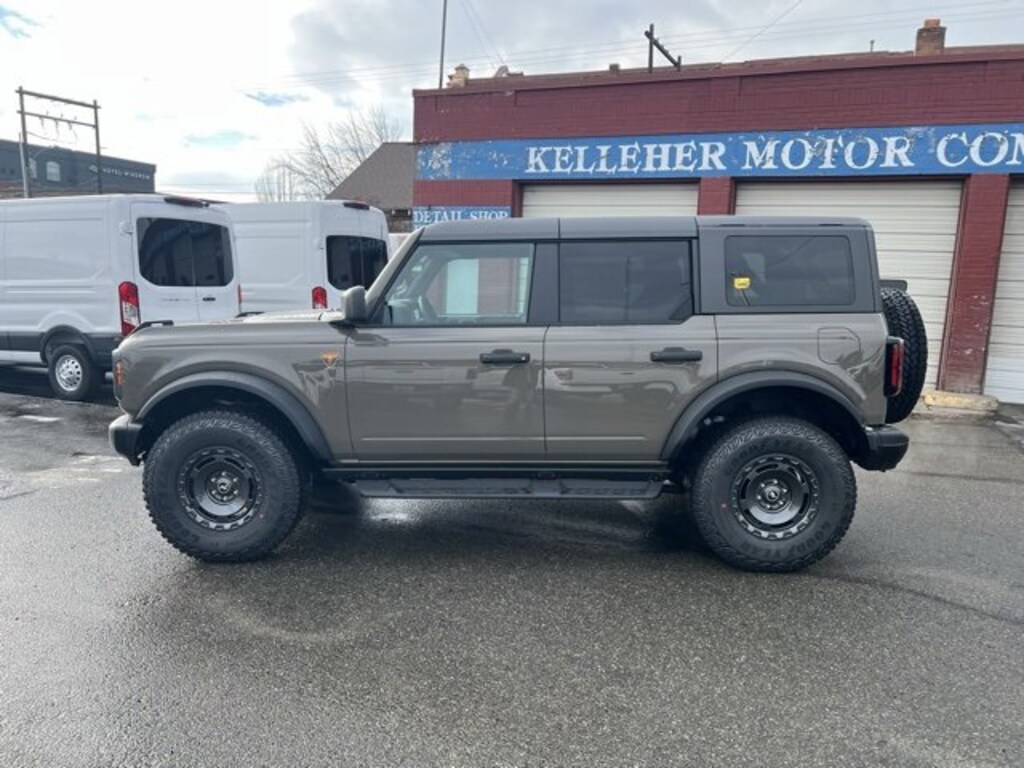 New 2025 Ford Bronco Badlands SUV
