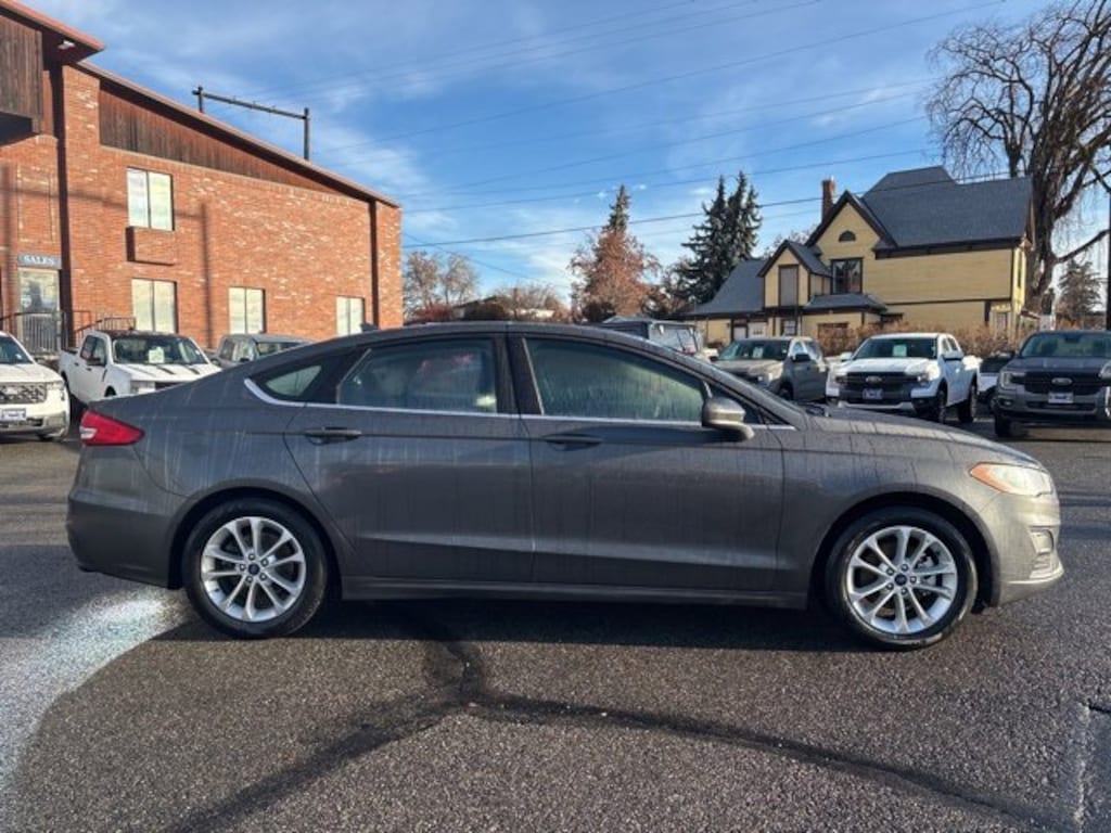 Used 2019 Ford Fusion SE Sedan