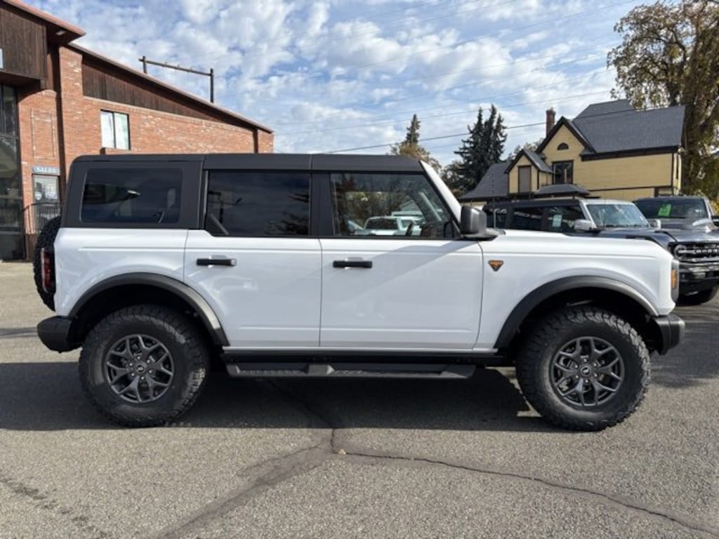 New 2025 Ford Bronco Badlands SUV
