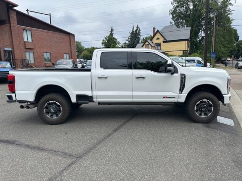 Used 2024 Ford F-350SD Platinum Truck Crew Cab