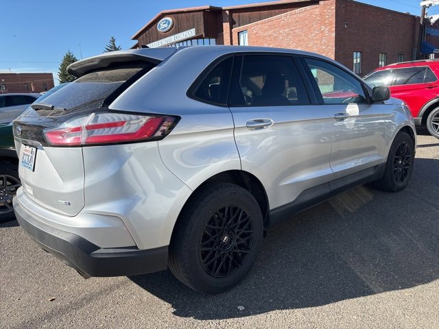 2019 Ford Edge SE photo 3