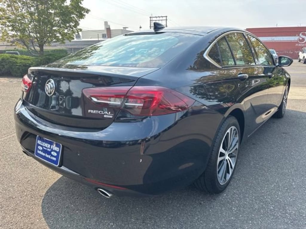 Used 2019 Buick Regal Essence Hatchback