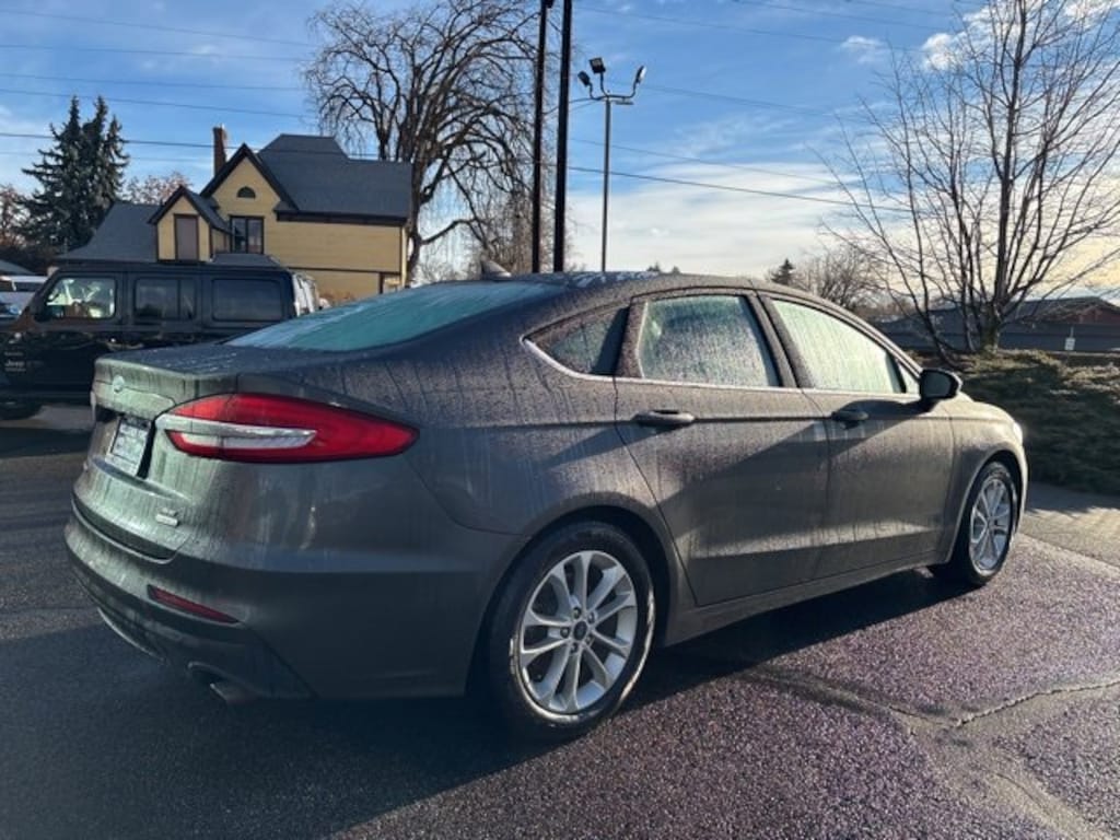 Used 2019 Ford Fusion SE Sedan