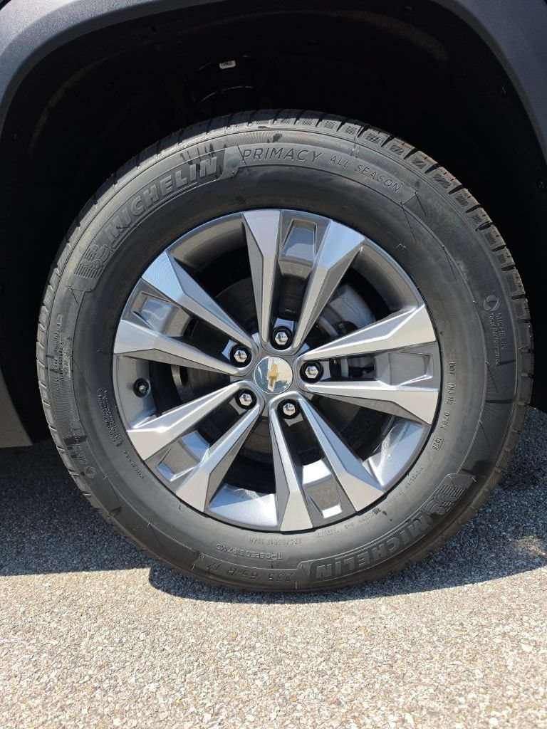 2027 Chevrolet Equinox LT - Photo 7