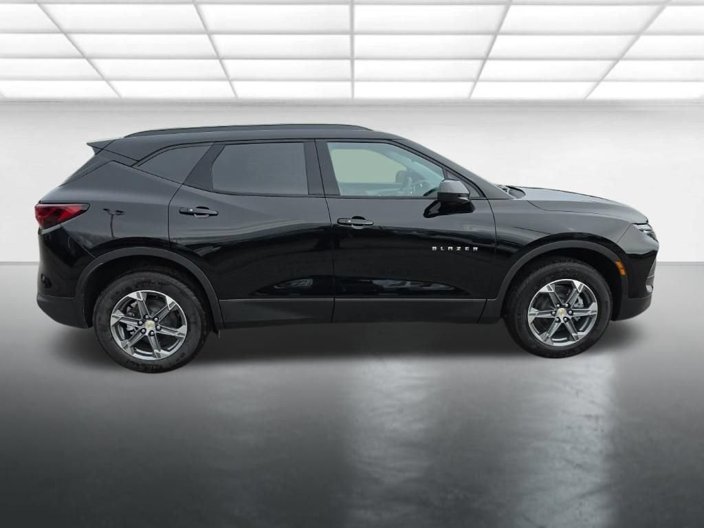 2026 Chevrolet Blazer 2LT - Photo 8