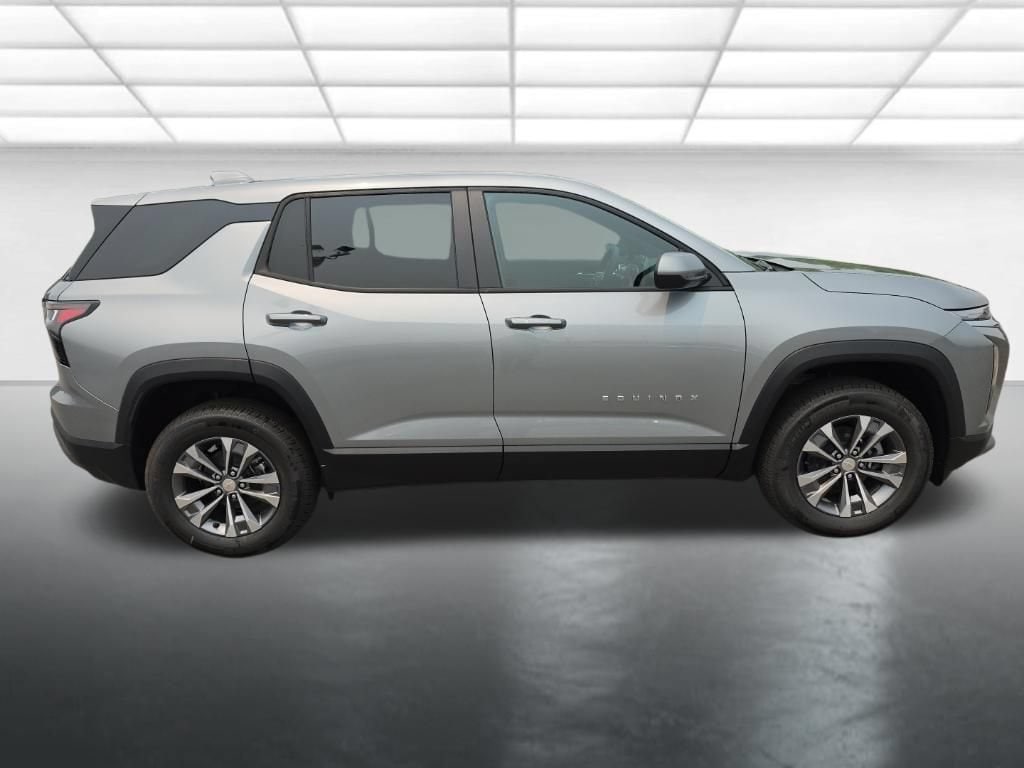 2027 Chevrolet Equinox LT - Photo 6