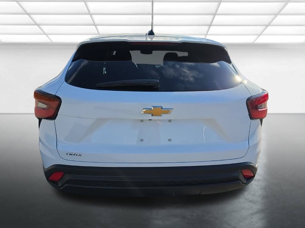 2026 Chevrolet Trax LS - Photo 6