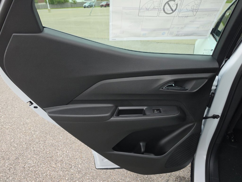 2027 Chevrolet Bolt LT - Photo 23