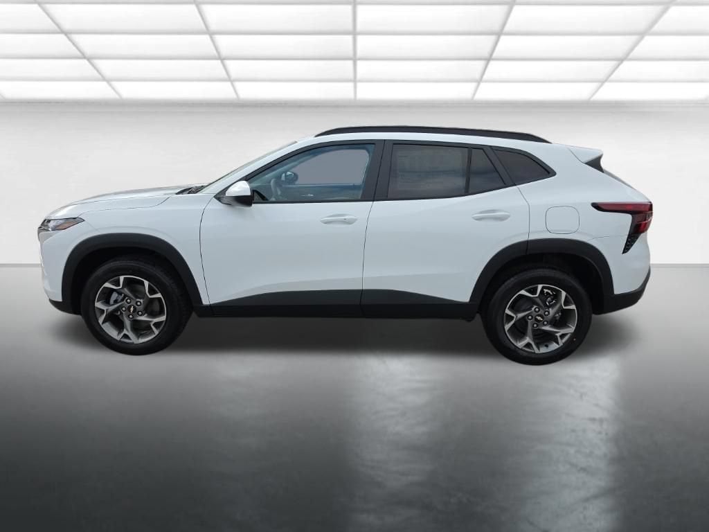 2026 Chevrolet Trax LT - Photo 4
