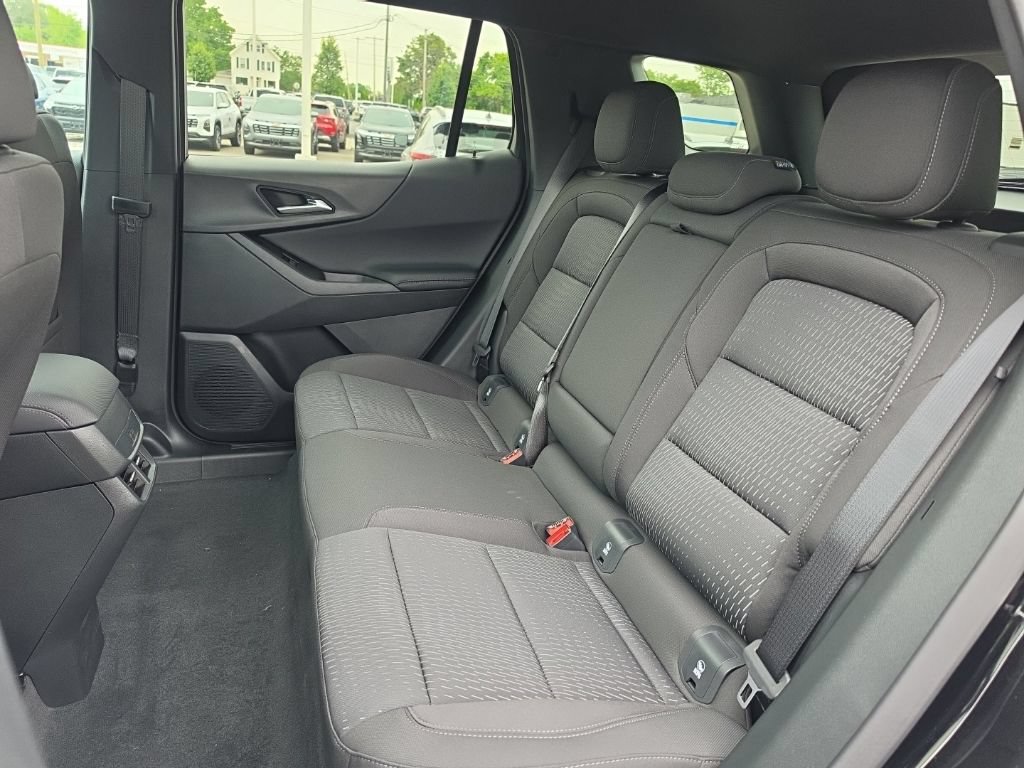 2027 Chevrolet Equinox LT - Photo 14