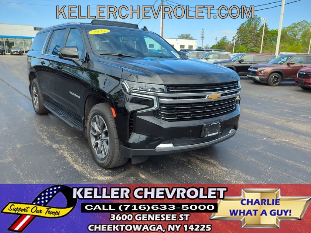 2022 Chevrolet Suburban 4WD 1500 LT's photo