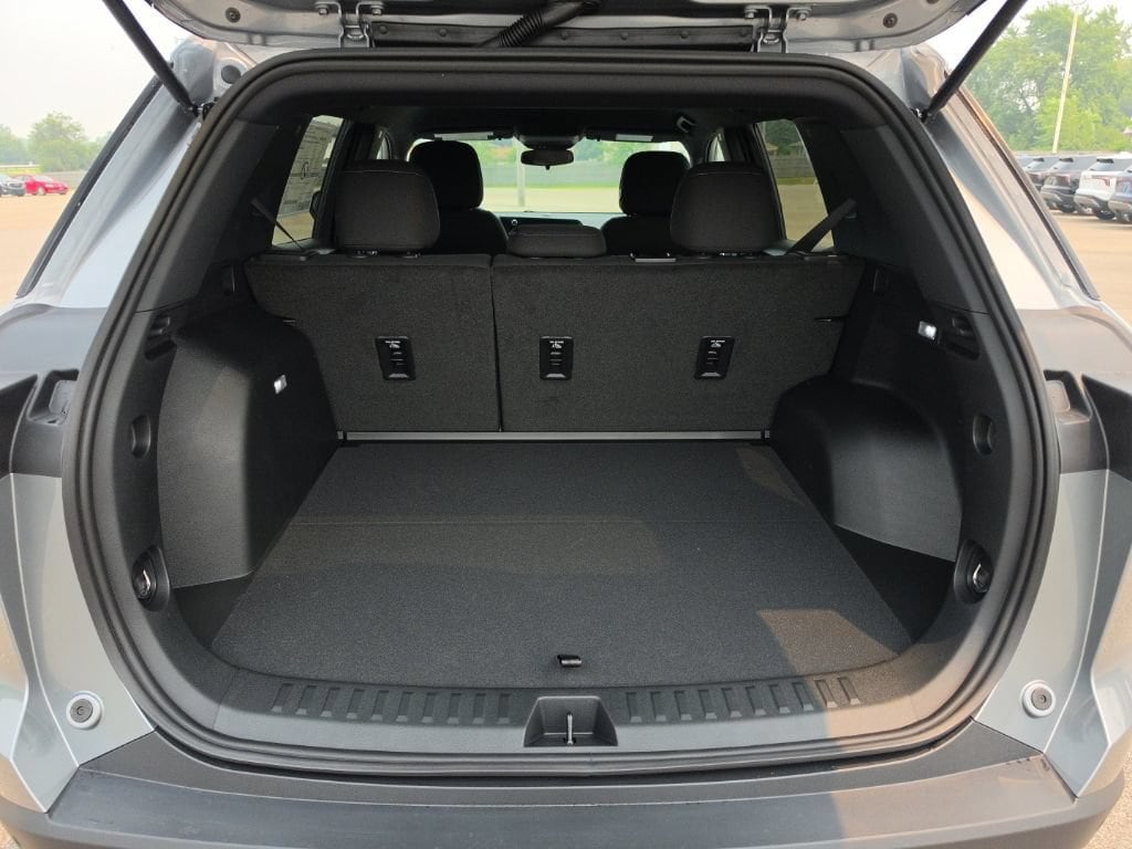 2027 Chevrolet Equinox LT - Photo 15