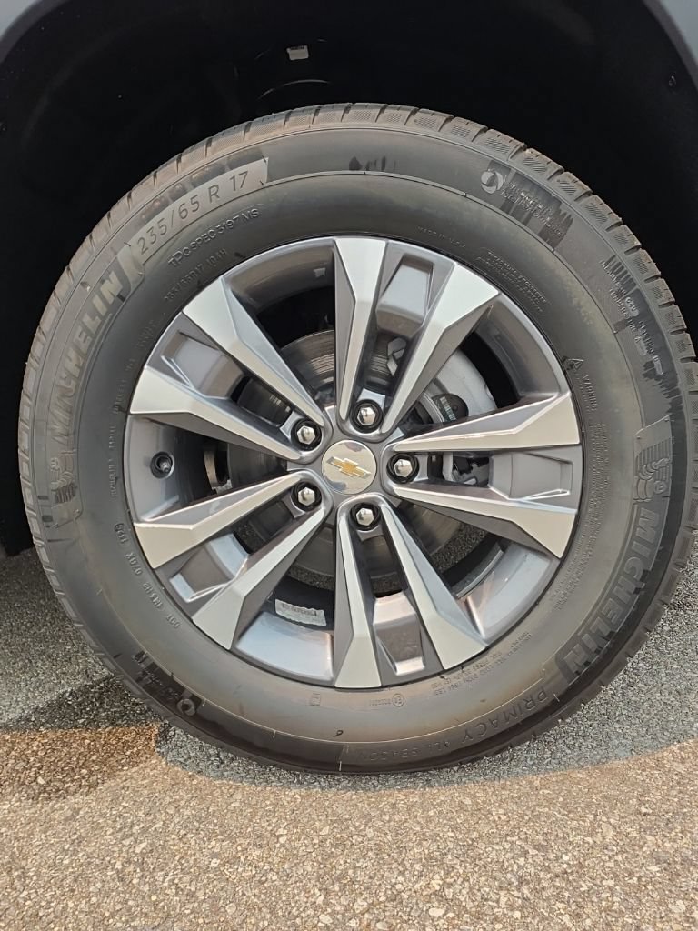 2027 Chevrolet Equinox LT - Photo 7