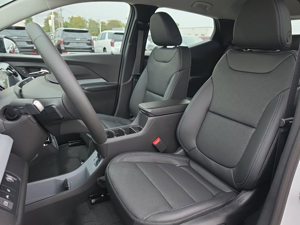 2027 Chevrolet Bolt LT - Photo 15