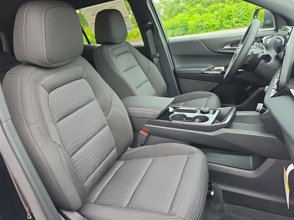 2027 Chevrolet Equinox LT - Photo 12