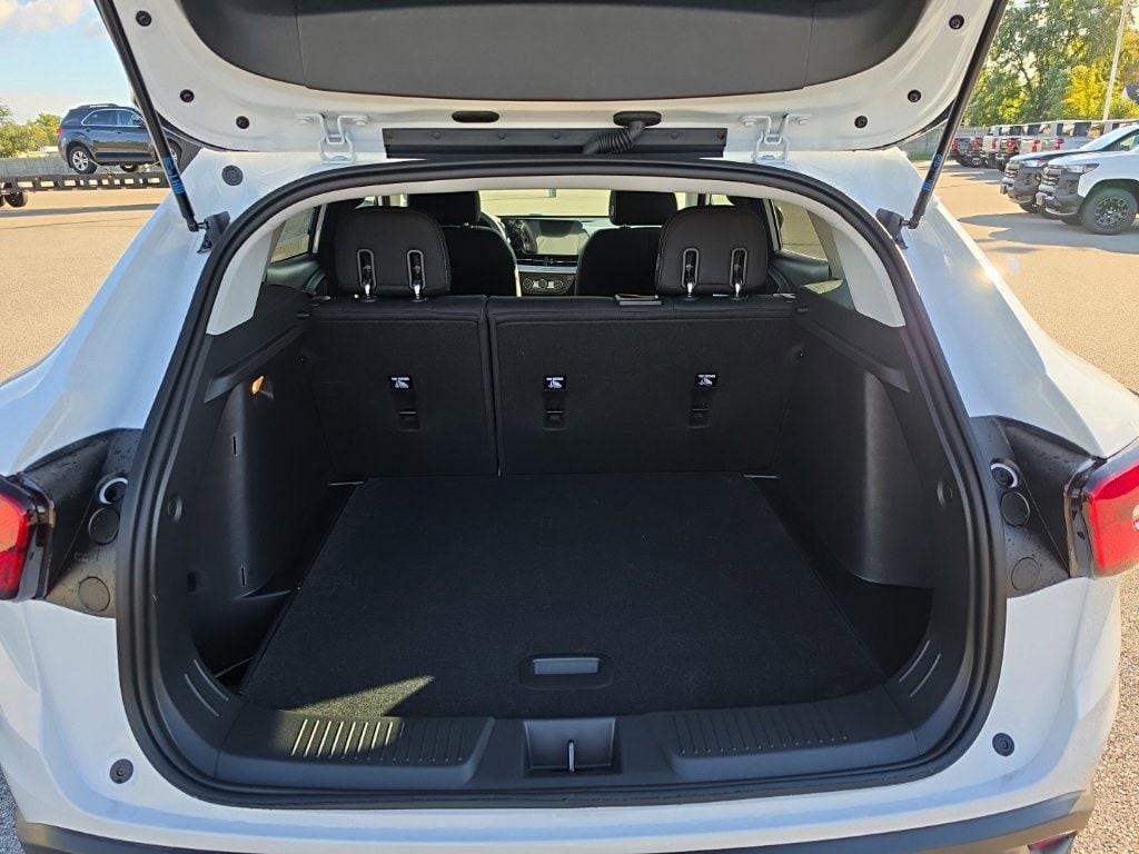 2026 Chevrolet Trax LS - Photo 18