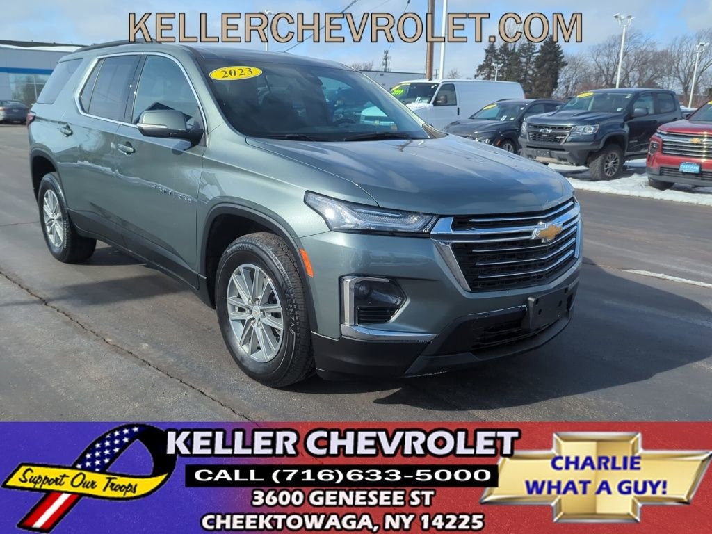 Used 2023 Chevrolet Traverse LT Cloth SUV