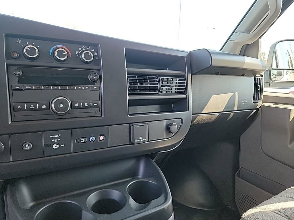 2026 Chevrolet Express Cargo Work Van - Photo 9