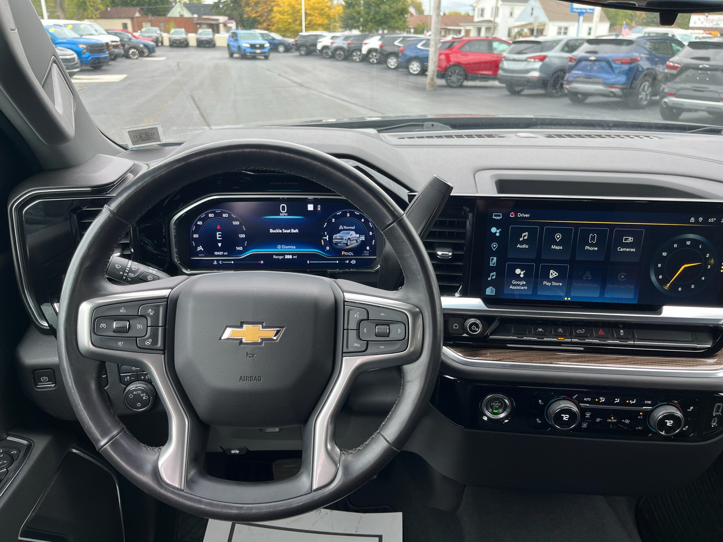 2022 Chevrolet Silverado 1500 LT photo 2