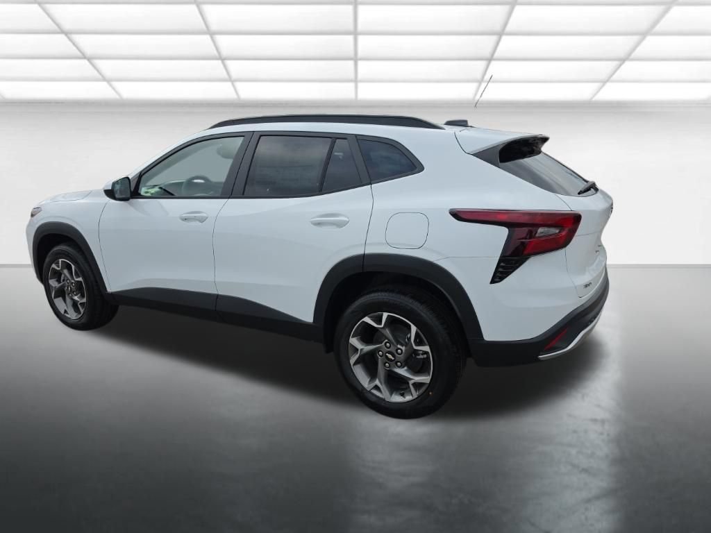 2026 Chevrolet Trax LT - Photo 5