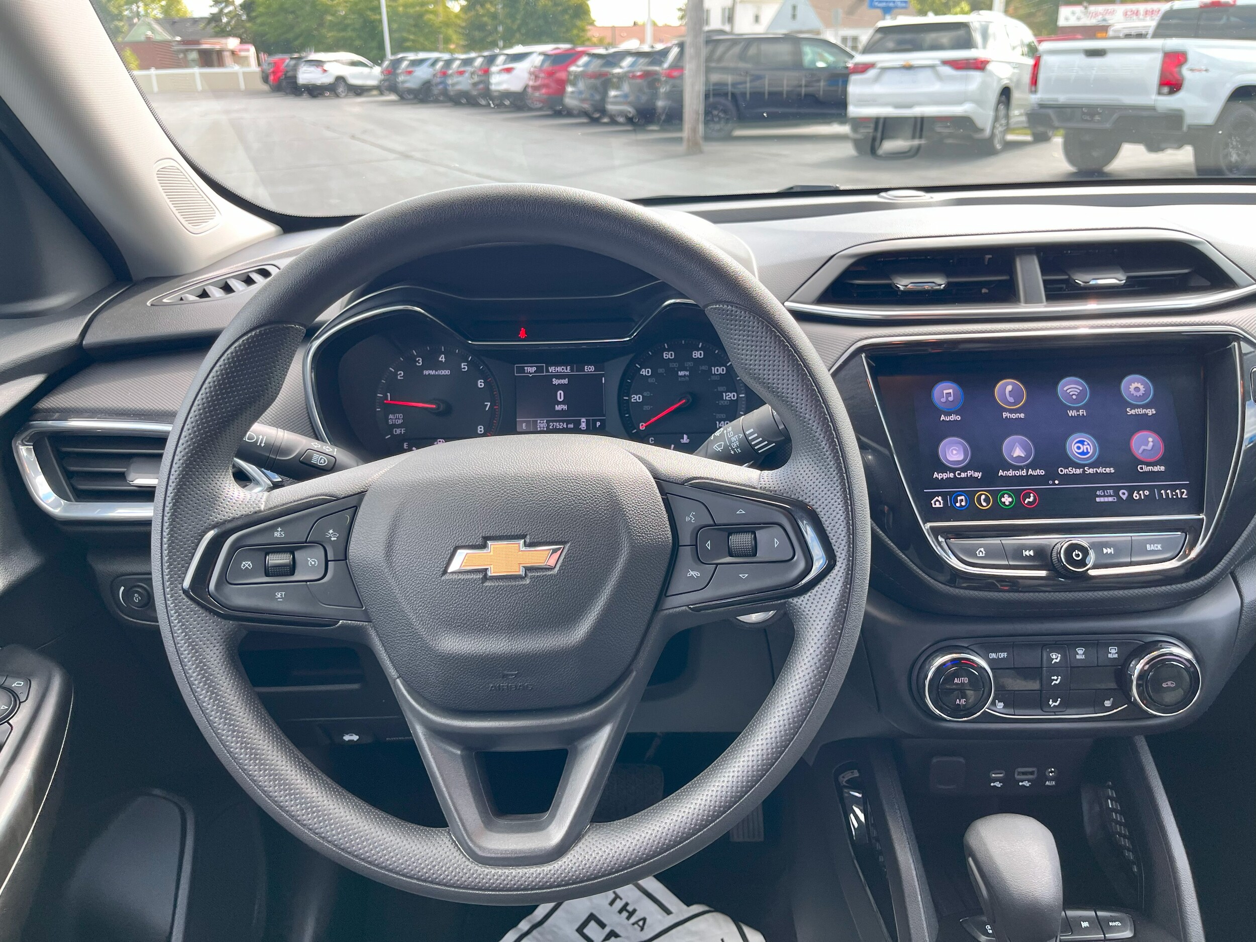 2023 Chevrolet Trailblazer LT photo 2