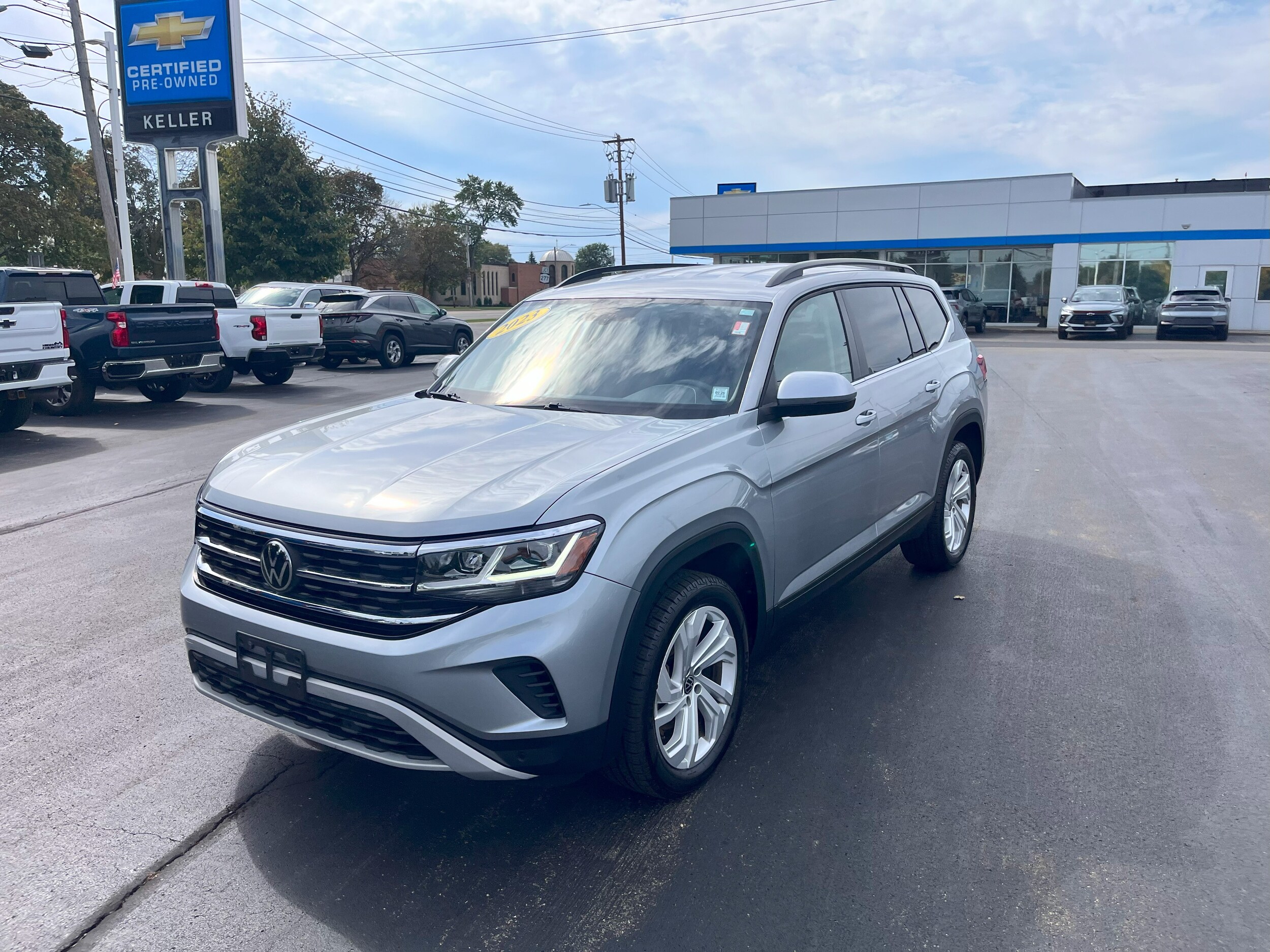 2023 Volkswagen Atlas SE Technology photo 3